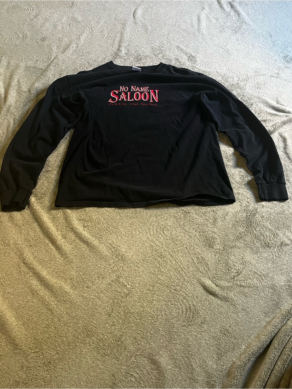 Gildan Black Long Sleeve Tee with Red 'No Name Saloon' Graphic